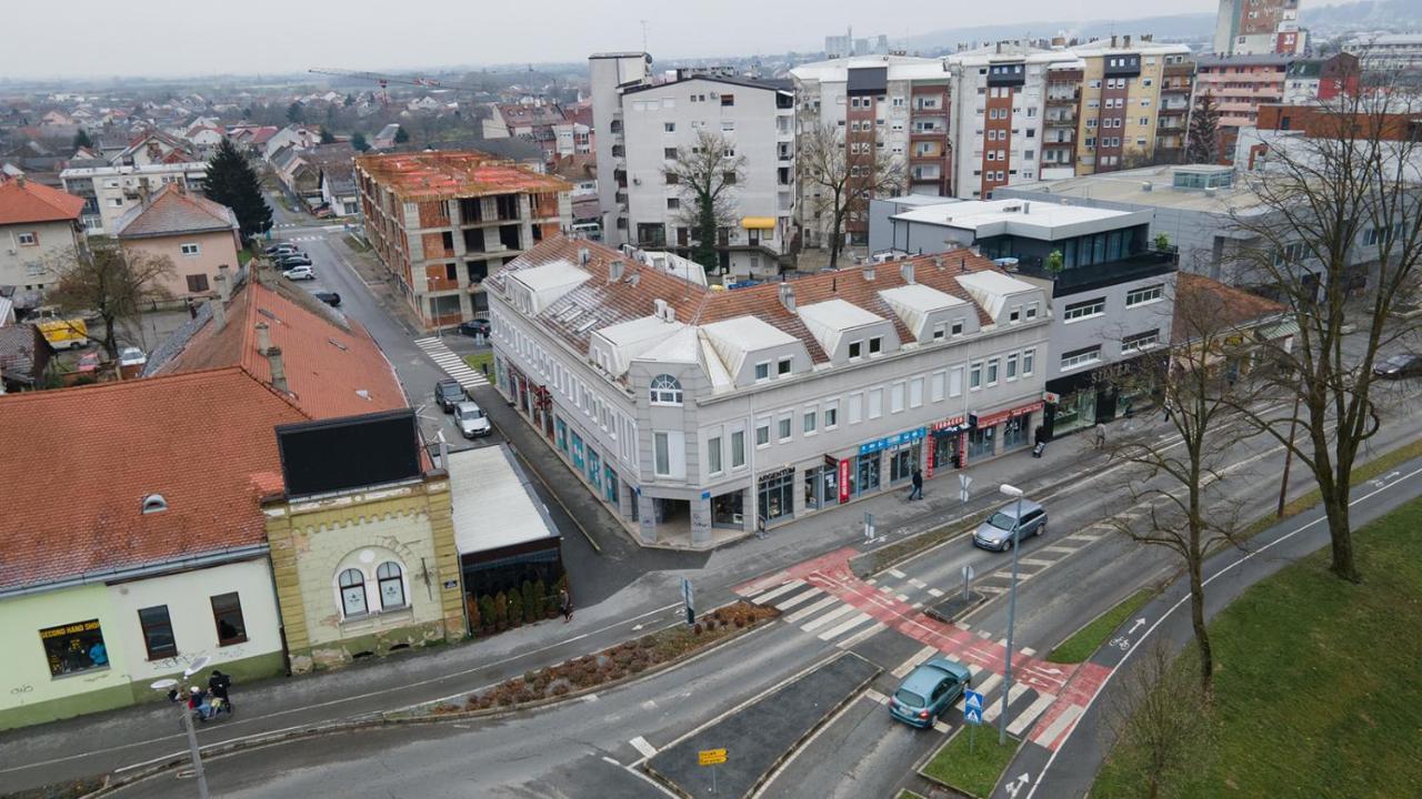 Apartmani Mozart-Centar 维罗维蒂察 外观 照片