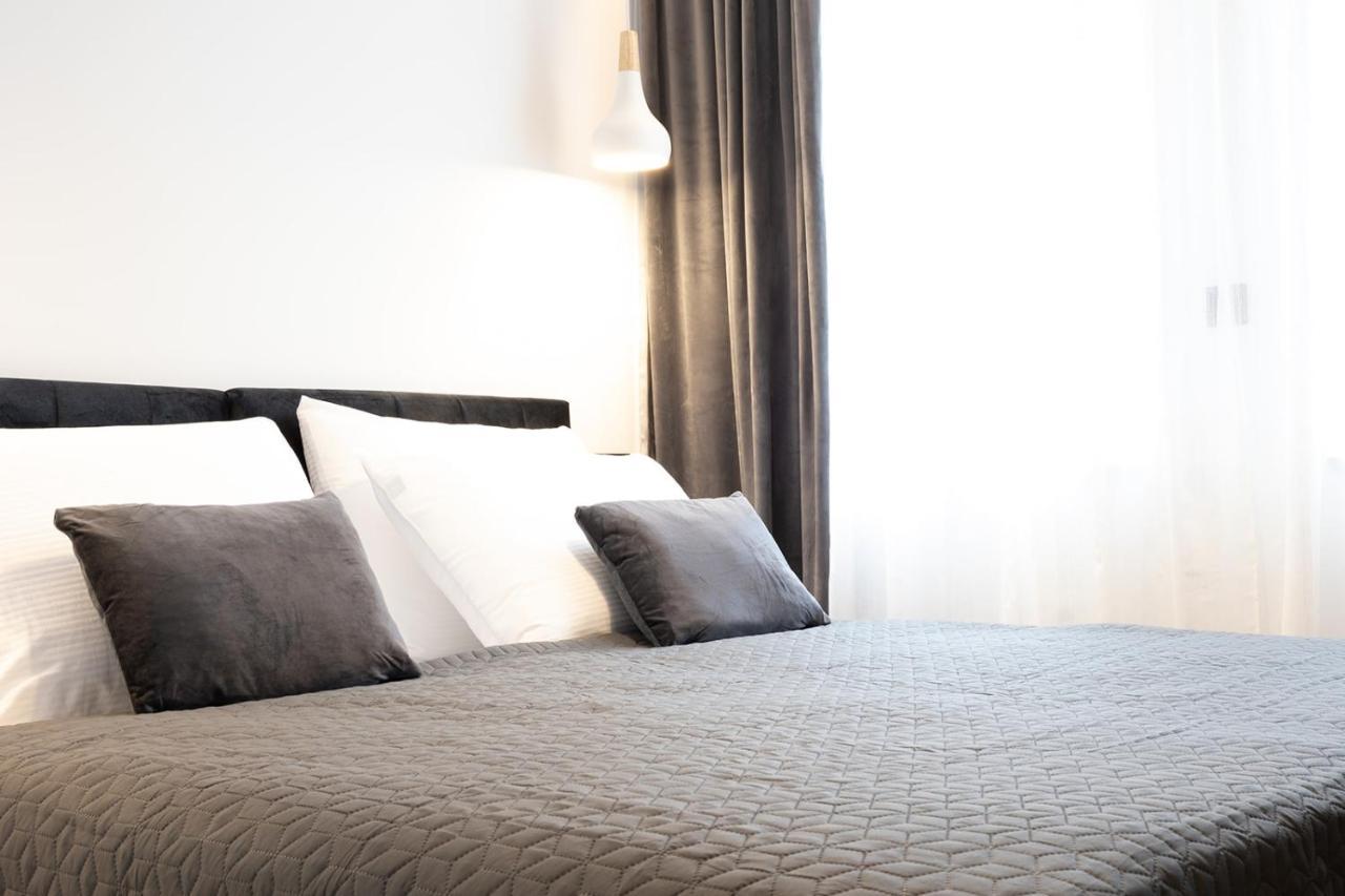 Apartmani Mozart-Centar 维罗维蒂察 外观 照片