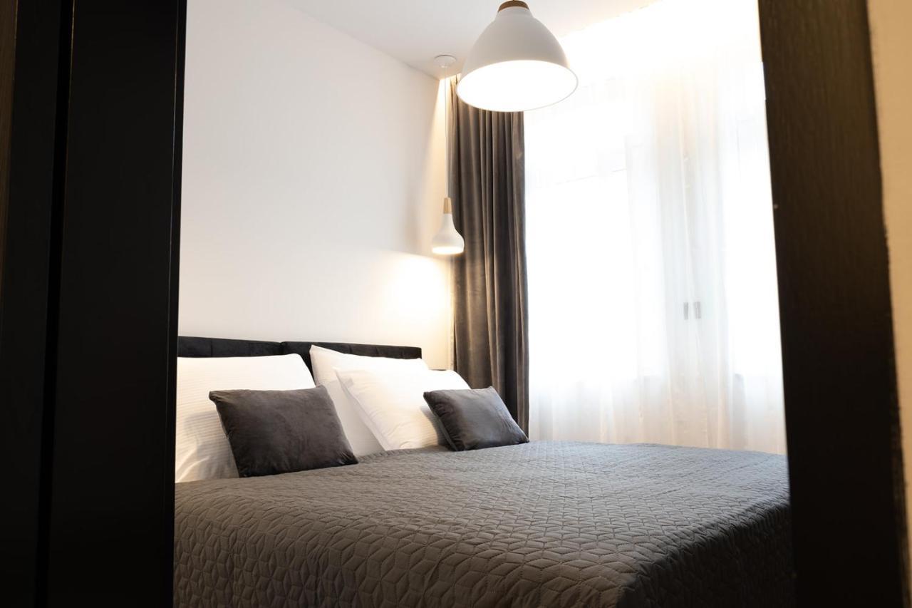 Apartmani Mozart-Centar 维罗维蒂察 外观 照片